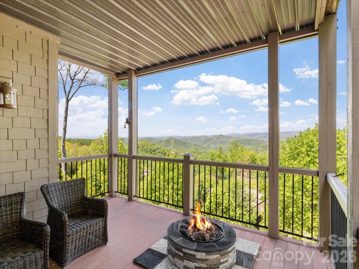 52 Logging Horse Road Burnsville NC 28714