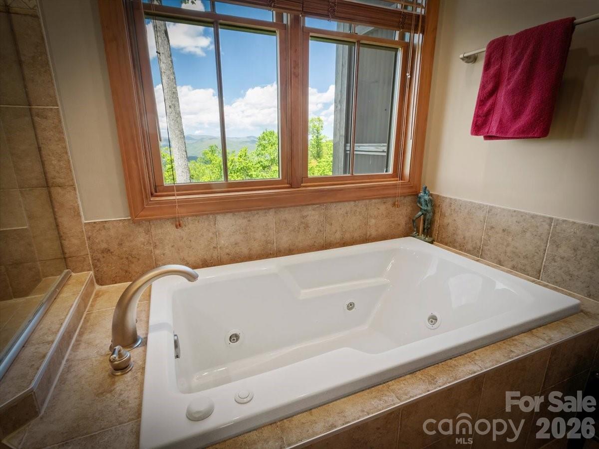 52 Logging Horse Road Burnsville NC 28714