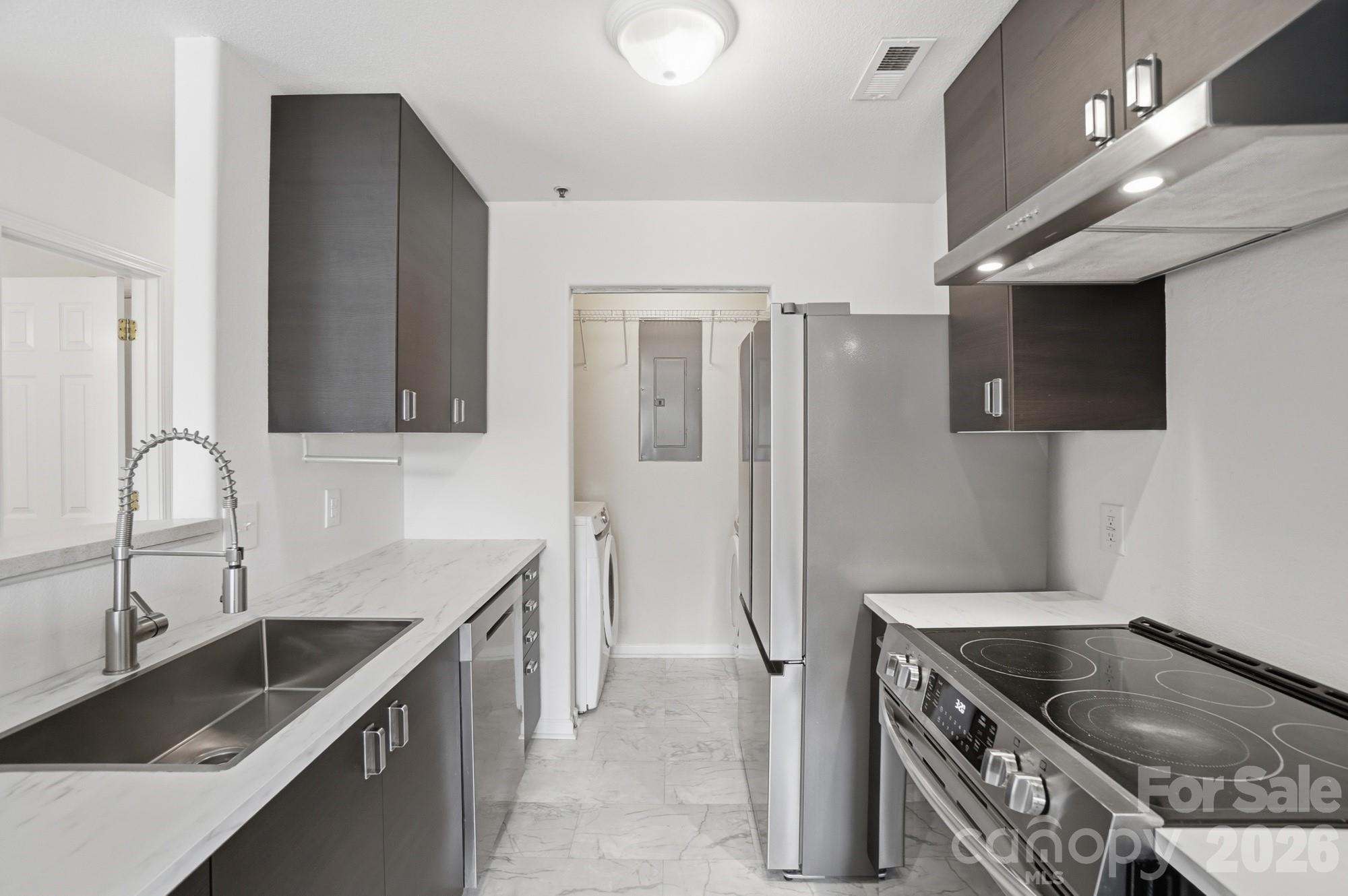 3937 Mohawk Court Charlotte NC 28215