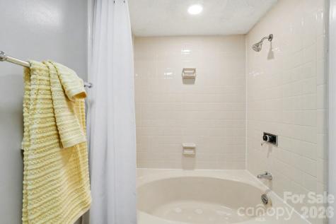 250 Sugar Gum Lane Pinehurst NC 28374