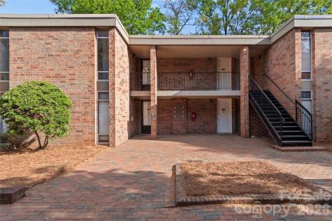1739 S Hawthorne Road Winston Salem NC 27103