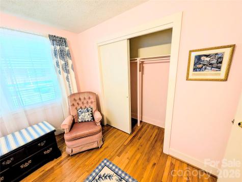 1014 SW Wright Street SW Lenoir NC 28645