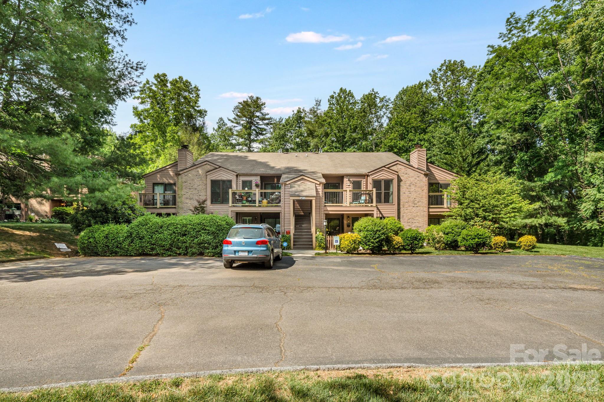 60 Ravencroft Lane Asheville NC 28803