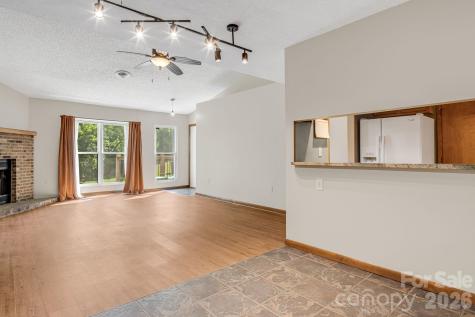 60 Ravencroft Lane Asheville NC 28803
