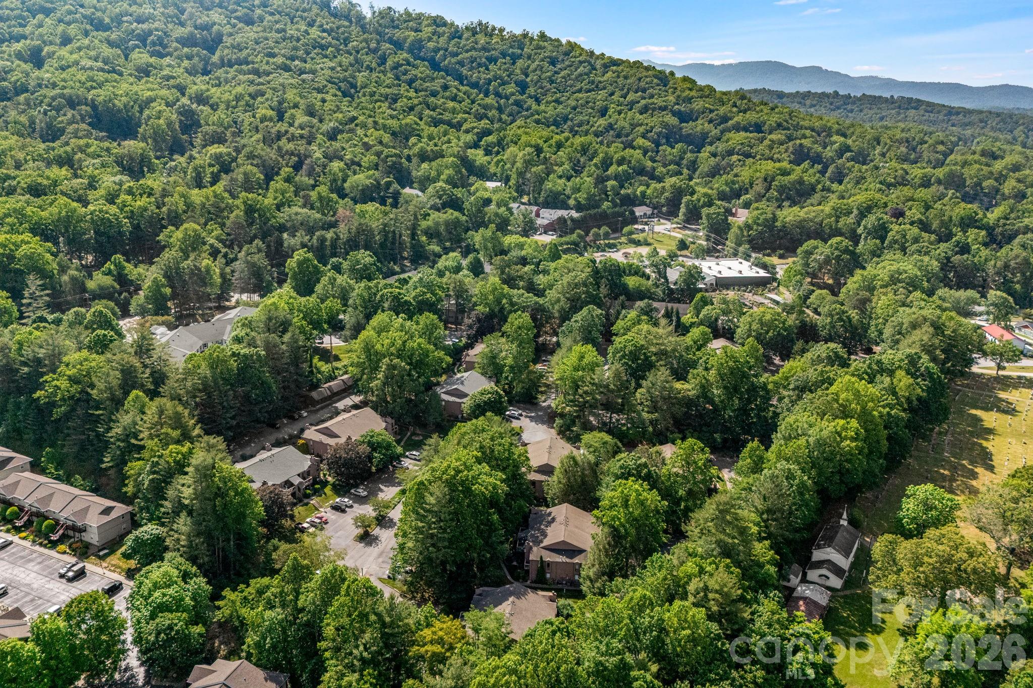 60 Ravencroft Lane Asheville NC 28803