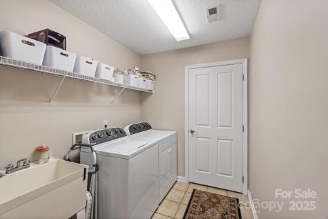 2459 Coltsview Lane Matthews NC 28105