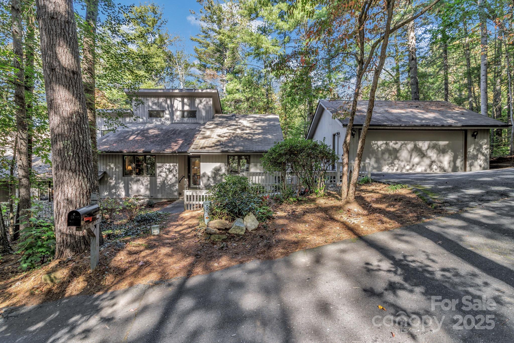 23 Cedarwood Trail Asheville NC 28803