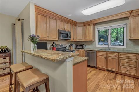 23 Cedarwood Trail Asheville NC 28803