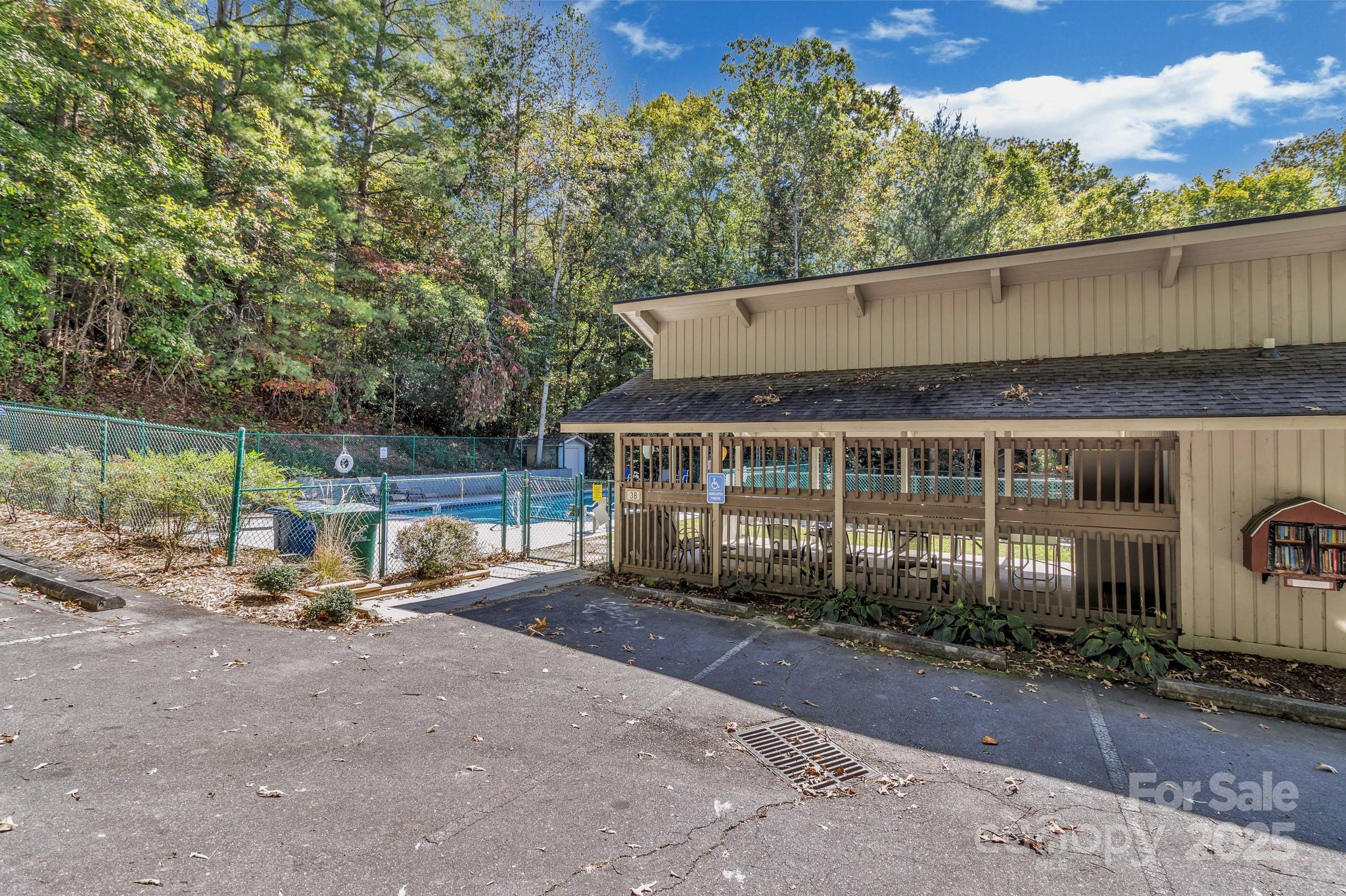 23 Cedarwood Trail Asheville NC 28803