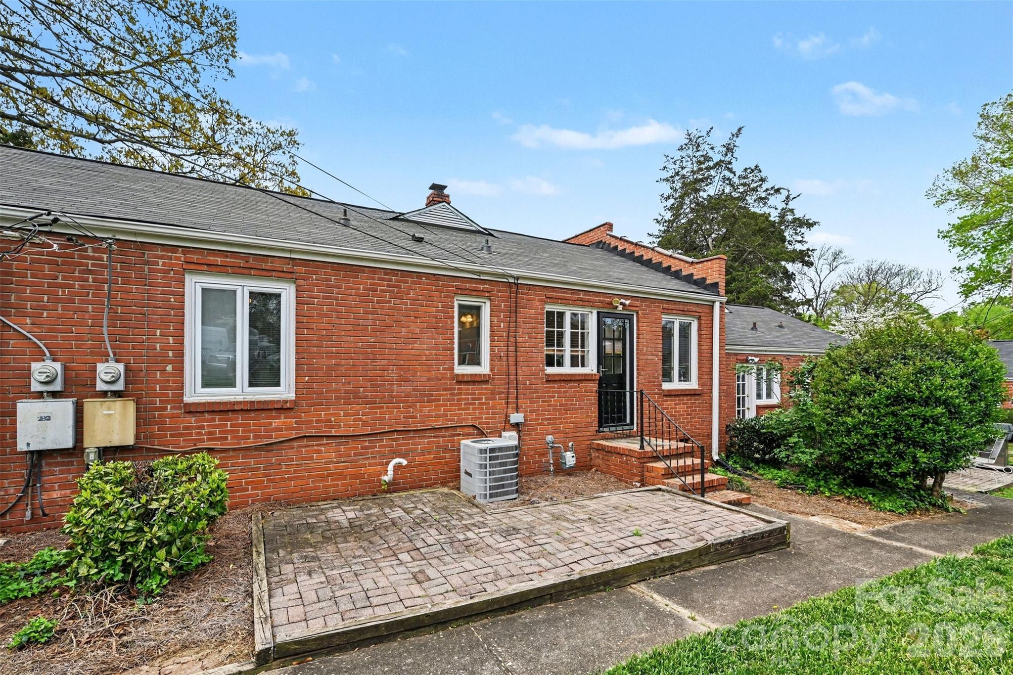 1811 Lynnwood Drive Charlotte NC 28209