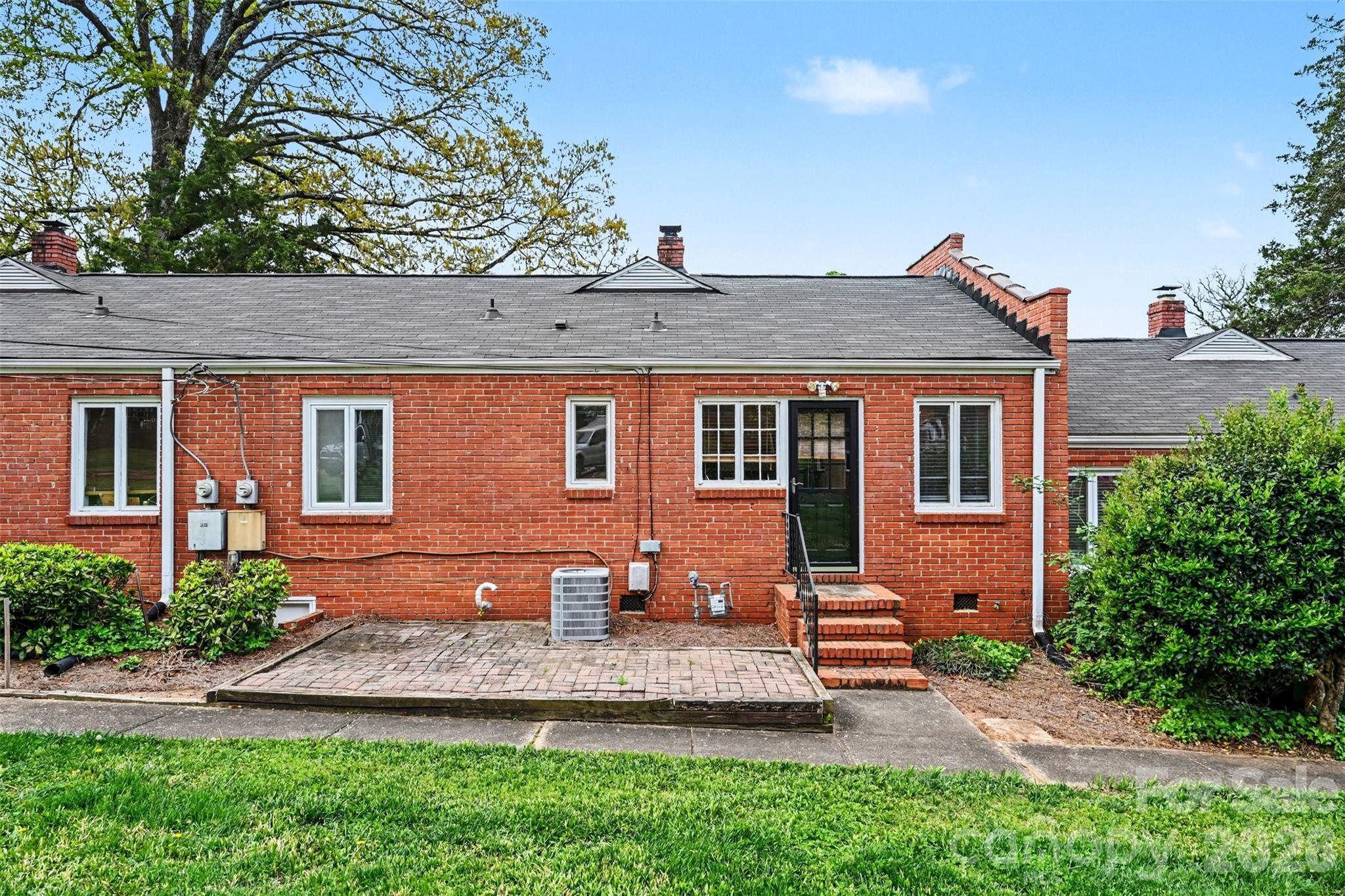 1811 Lynnwood Drive Charlotte NC 28209