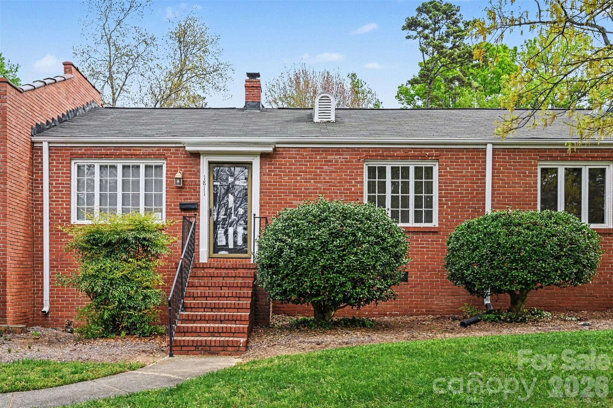 1811 Lynnwood Drive Charlotte NC 28209