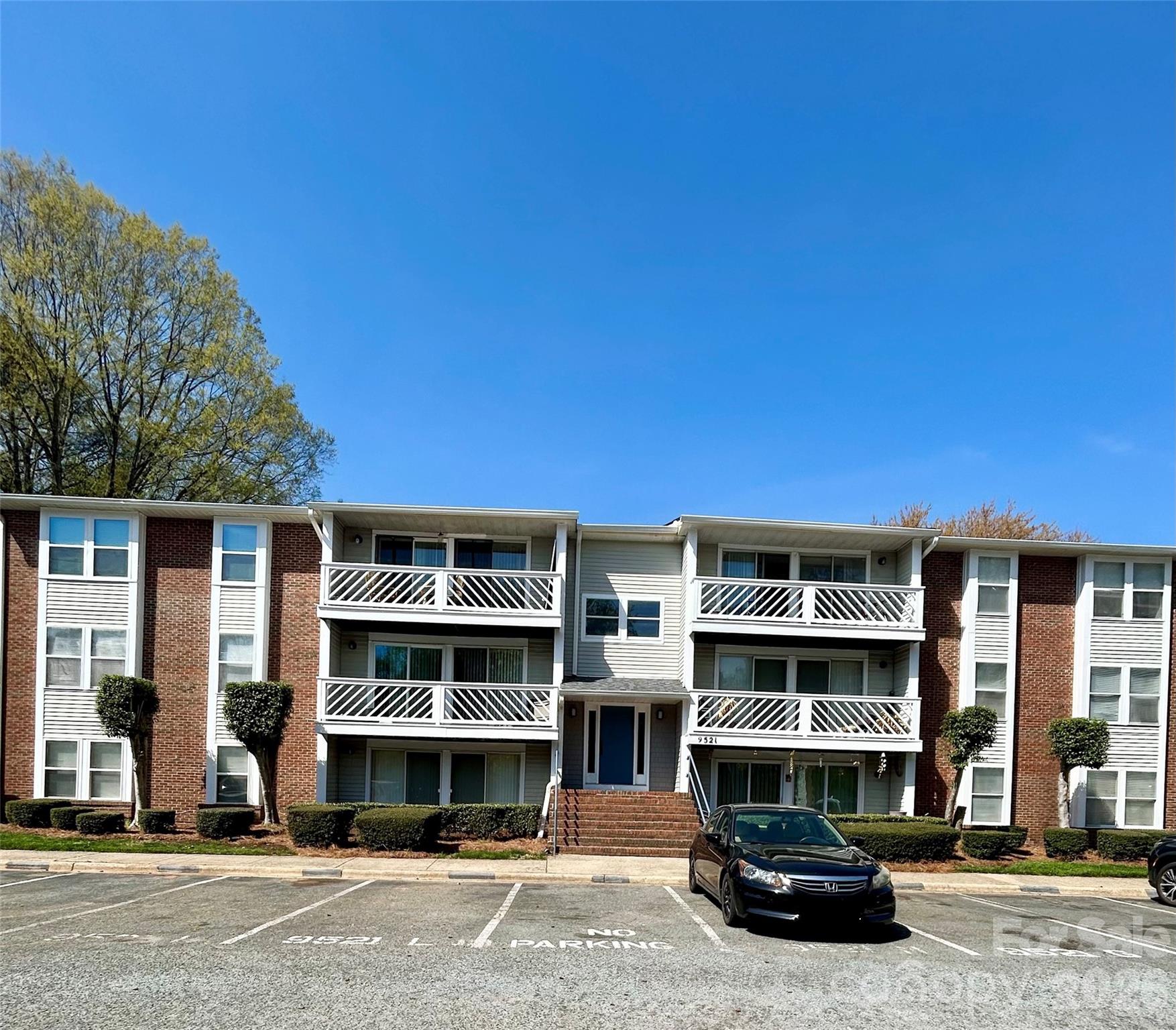 9521 Shannon Green Drive Charlotte NC 28213