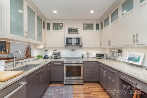 830 Cherokee Road Charlotte NC 28207