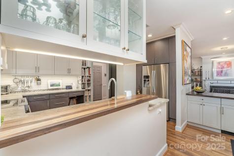 830 Cherokee Road Charlotte NC 28207