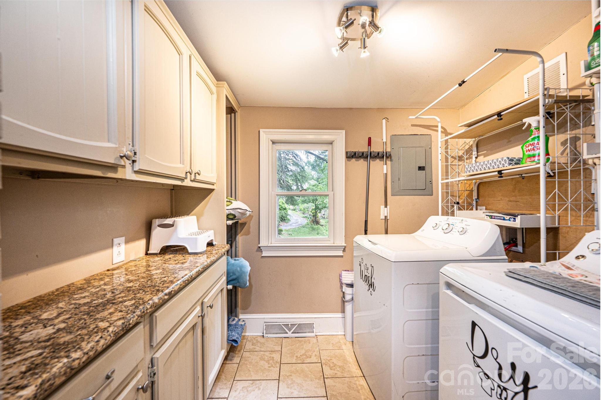 826 6th Street NW Hickory NC 28601