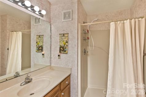 3305 Idle Hour Drive Asheville NC 28806