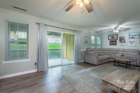 1303 Hyde Park Drive Asheville NC 28806