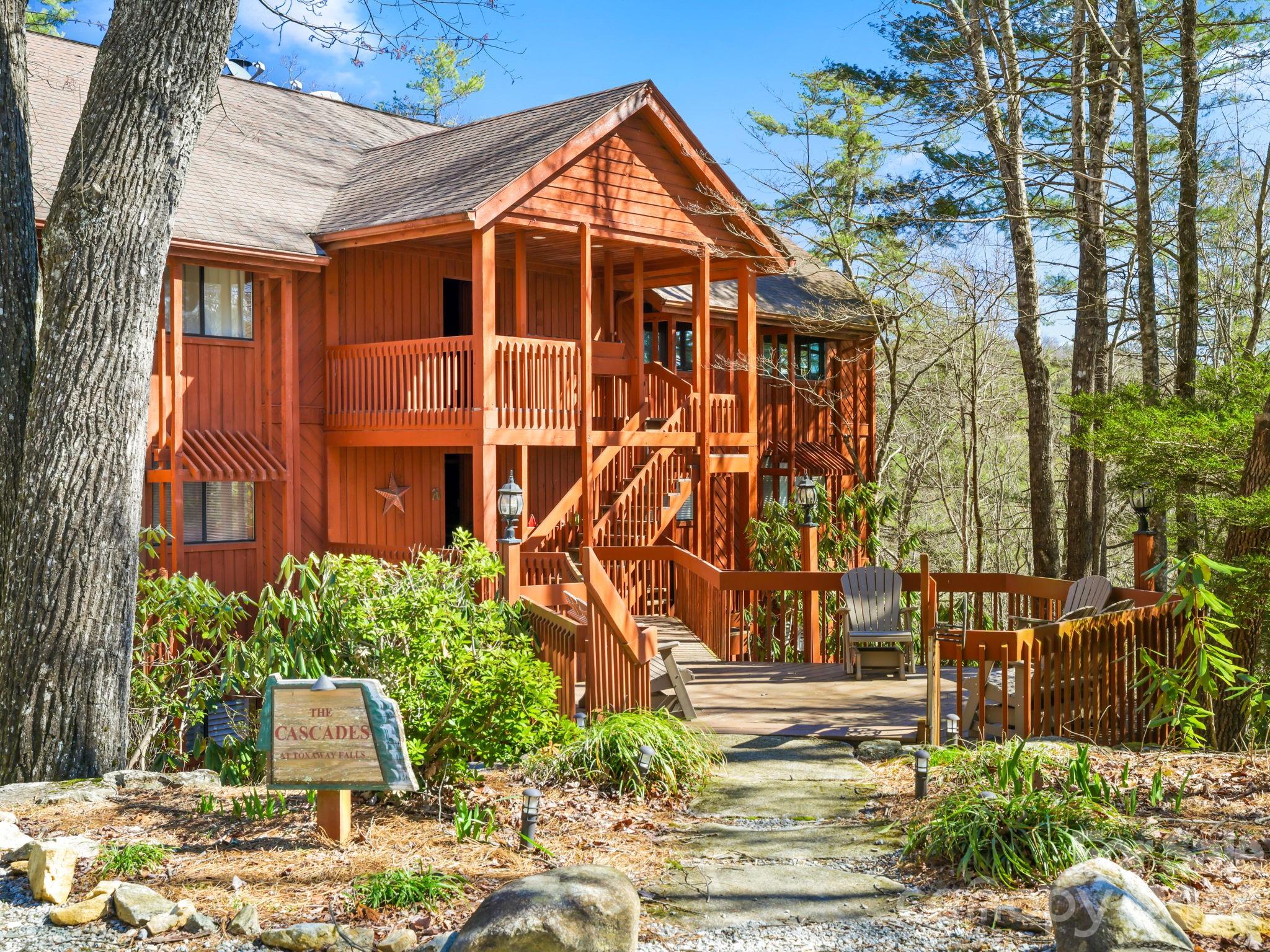 221 Toxaway Falls Drive Lake Toxaway NC 28747