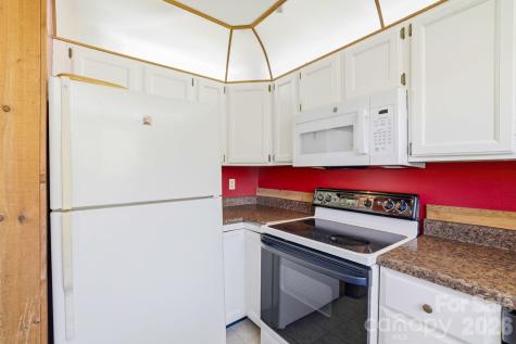 221 Toxaway Falls Drive Lake Toxaway NC 28747