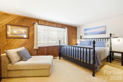 221 Toxaway Falls Drive Lake Toxaway NC 28747