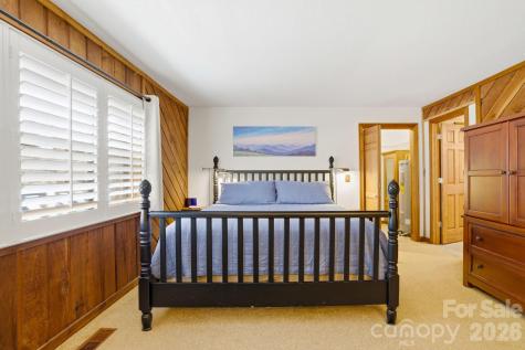 221 Toxaway Falls Drive Lake Toxaway NC 28747
