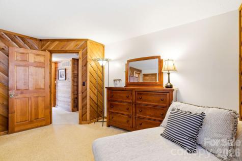 221 Toxaway Falls Drive Lake Toxaway NC 28747