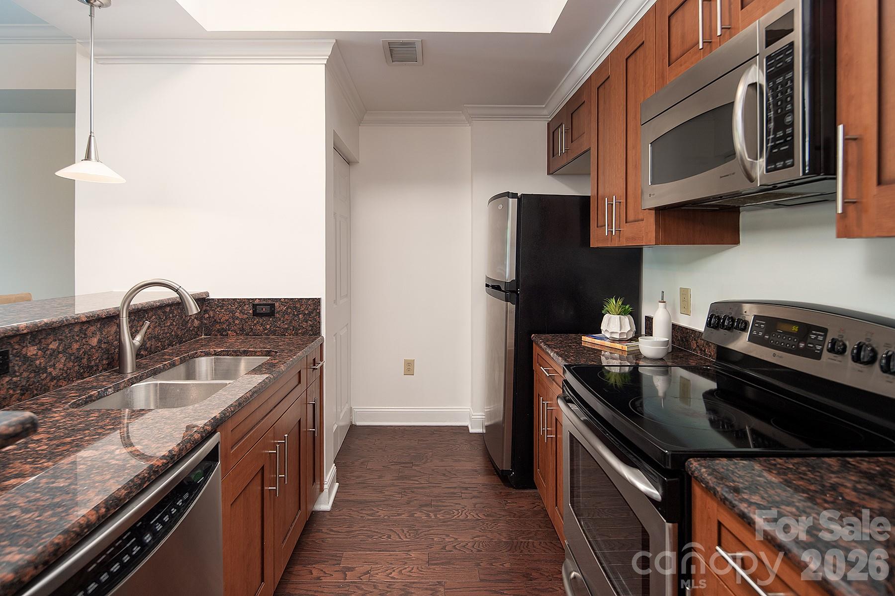300 W 5th Street W Charlotte NC 28202