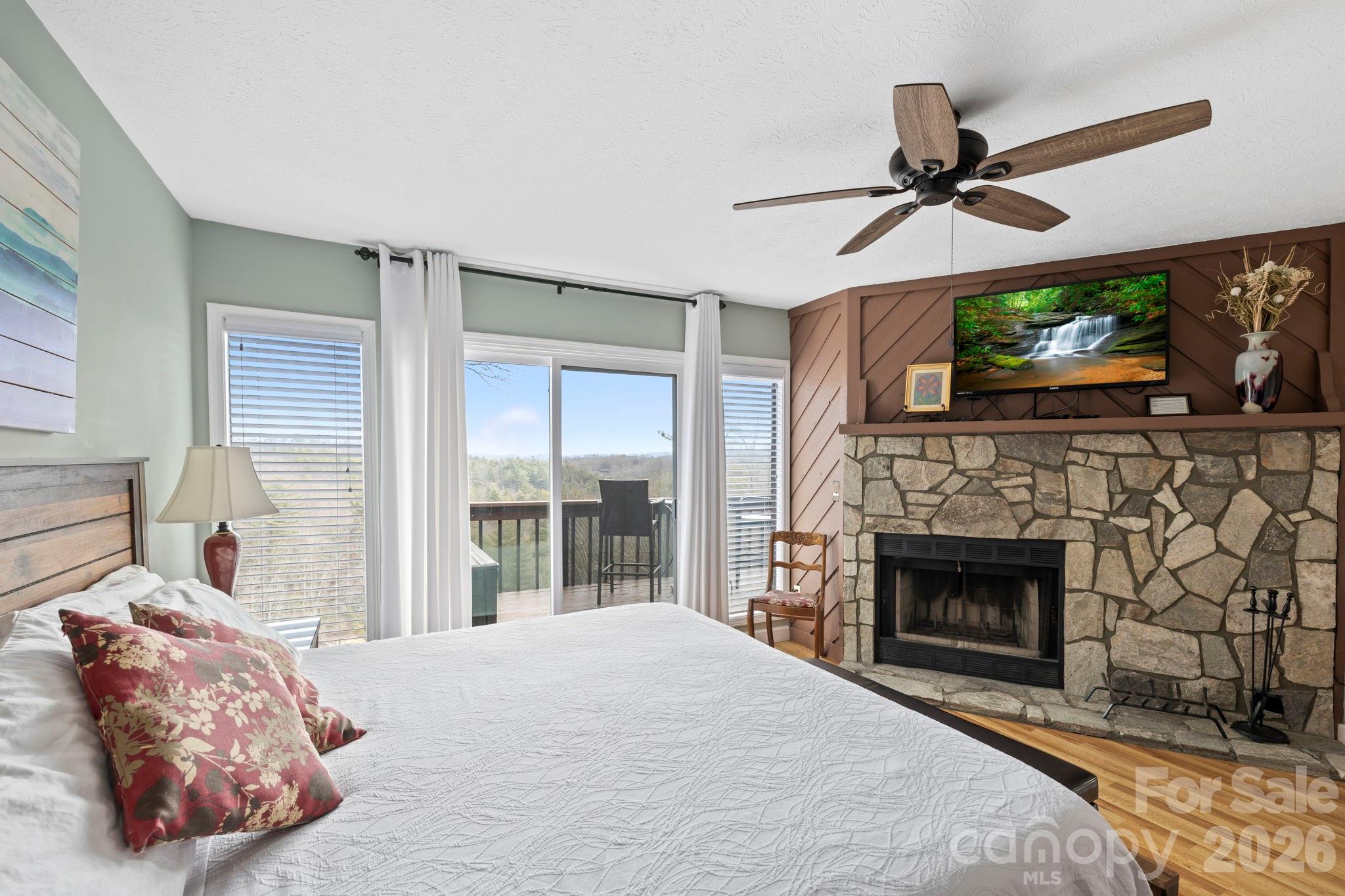 78 Upper Tanglewood Road Lake Toxaway NC 28747