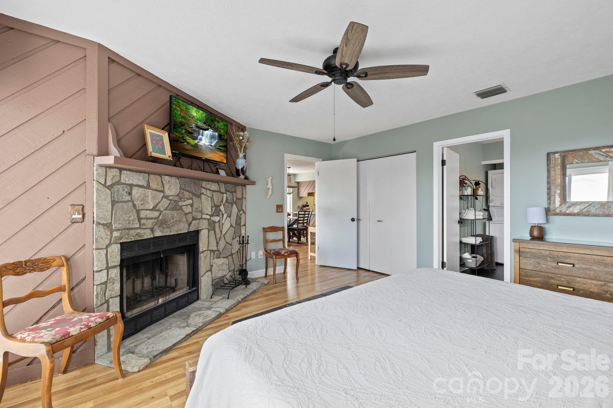 78 Upper Tanglewood Road Lake Toxaway NC 28747