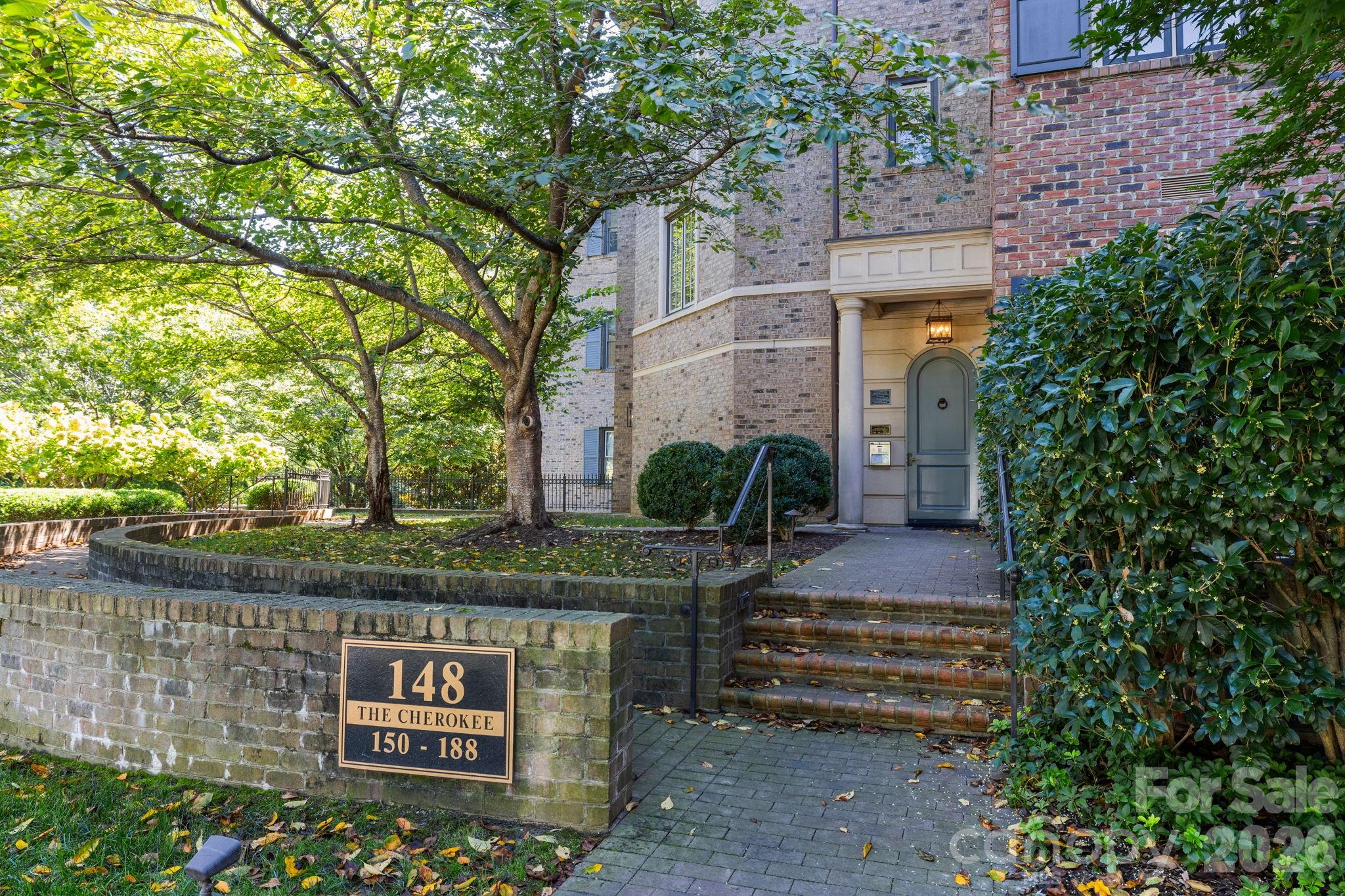 168 Cherokee Road Charlotte NC 28207