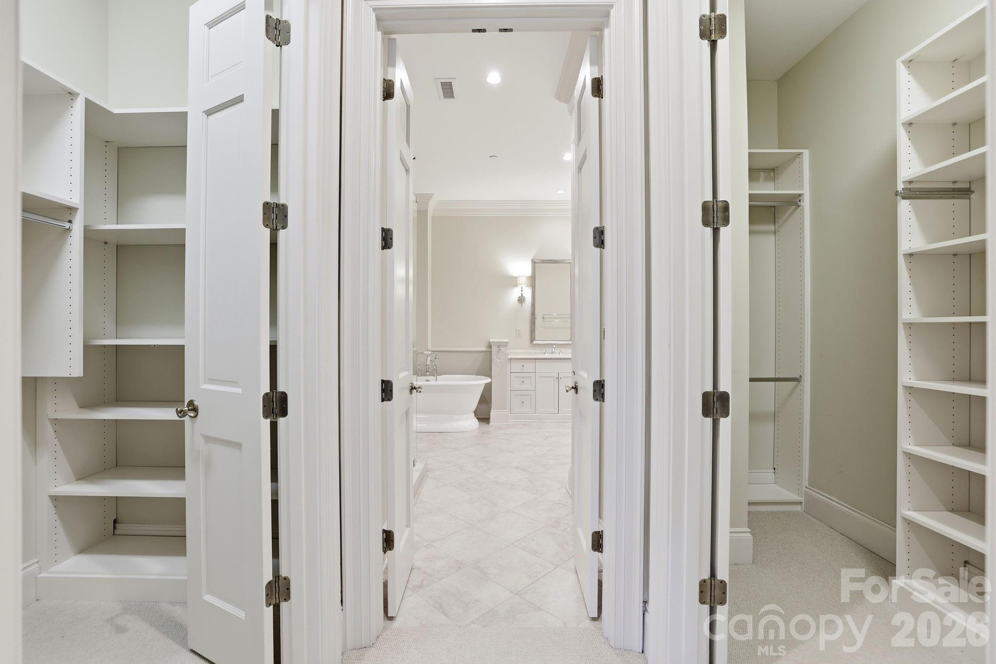 168 Cherokee Road Charlotte NC 28207