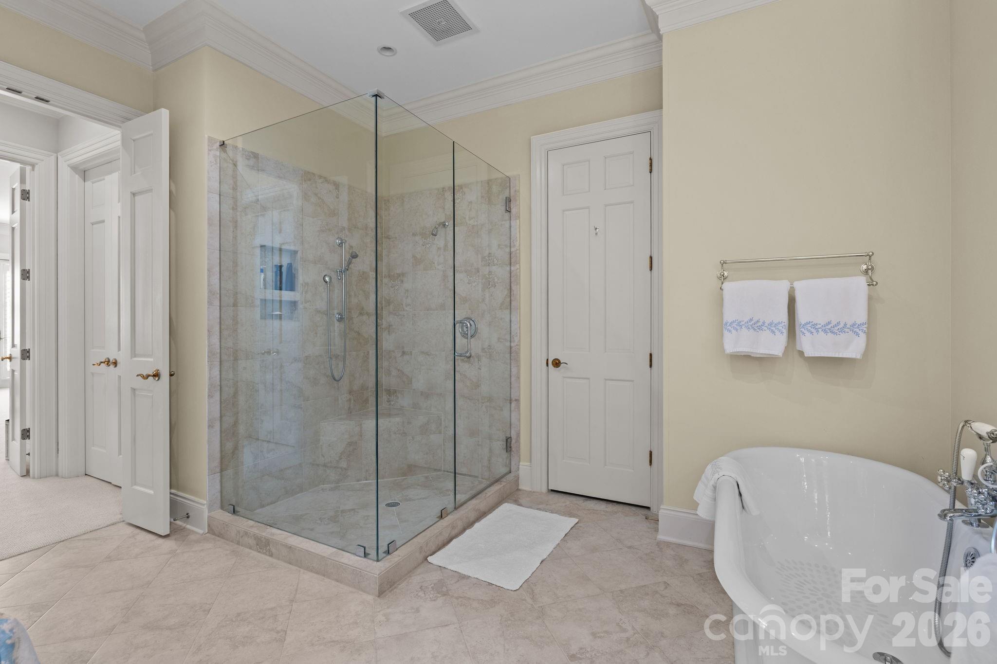 168 Cherokee Road Charlotte NC 28207