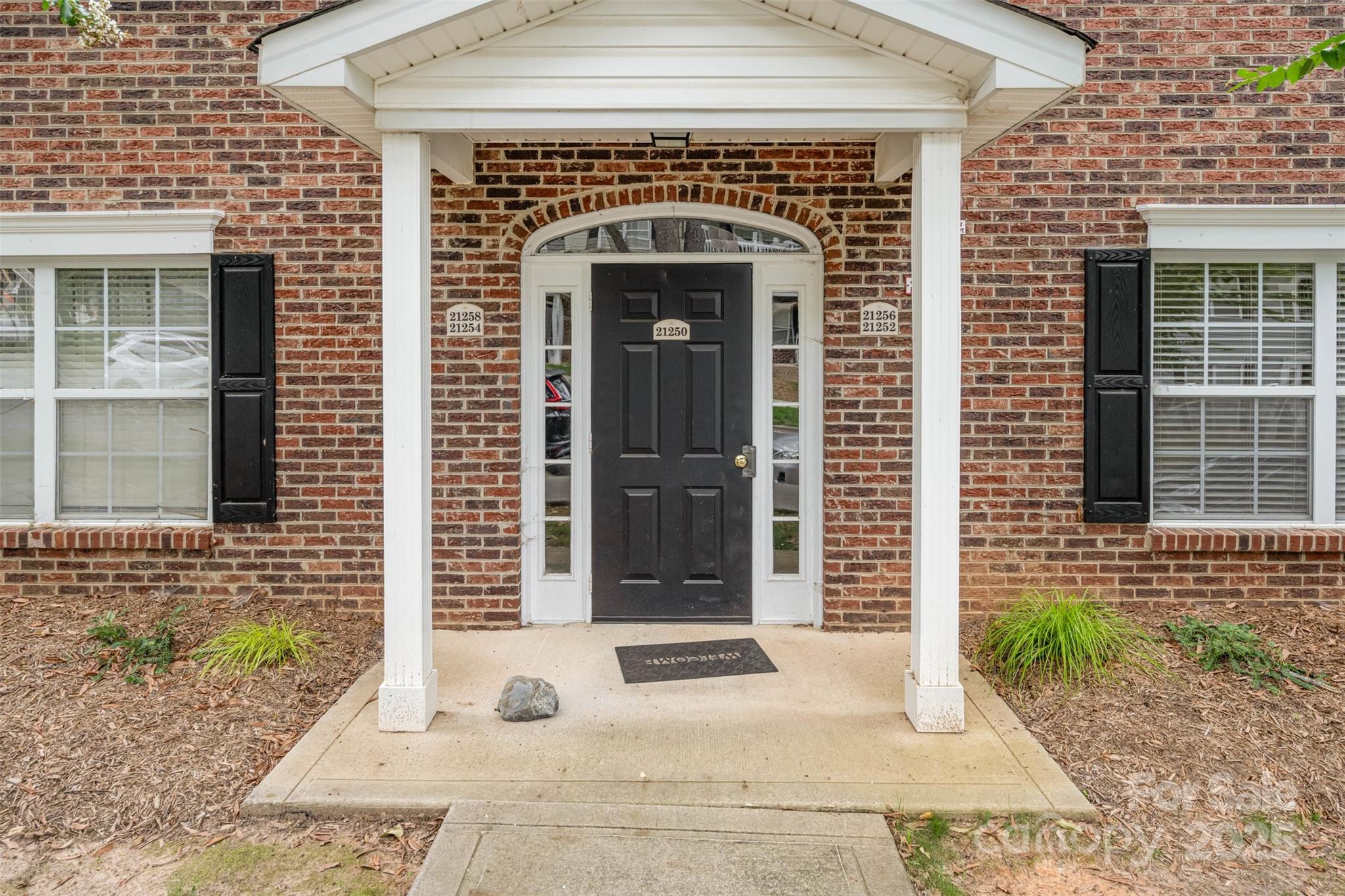 21252 Hickory Street Cornelius NC 28031