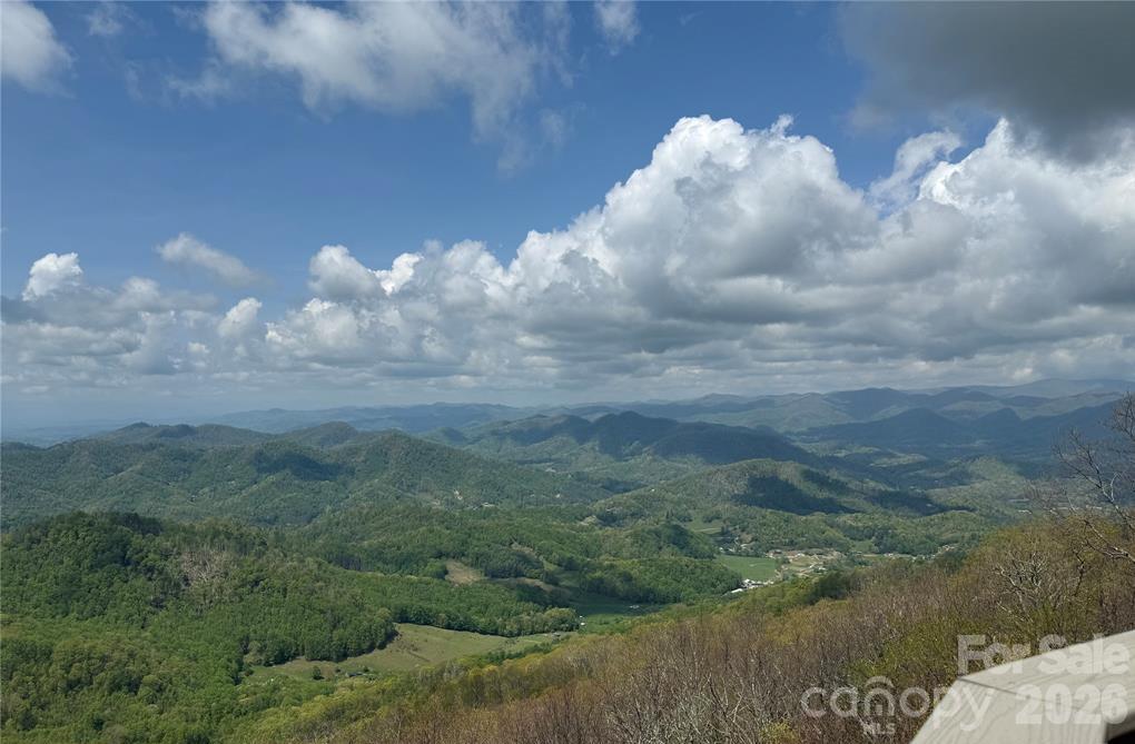 140 Slickrock Road Burnsville NC 28714