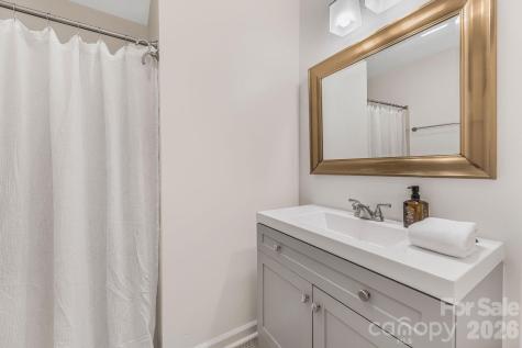 1801 Abbey Circle Asheville NC 28805