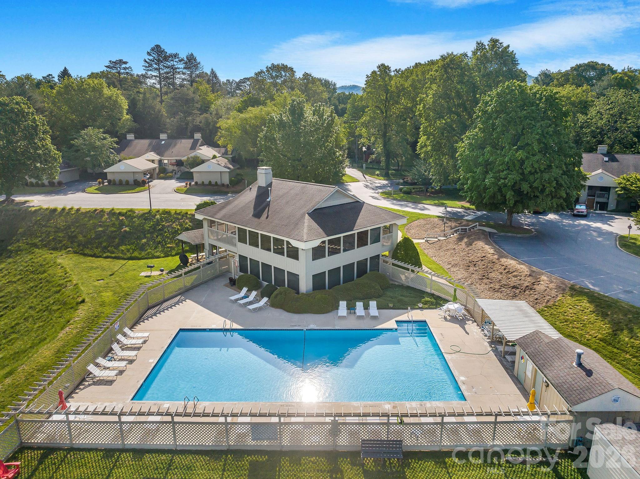 1801 Abbey Circle Asheville NC 28805