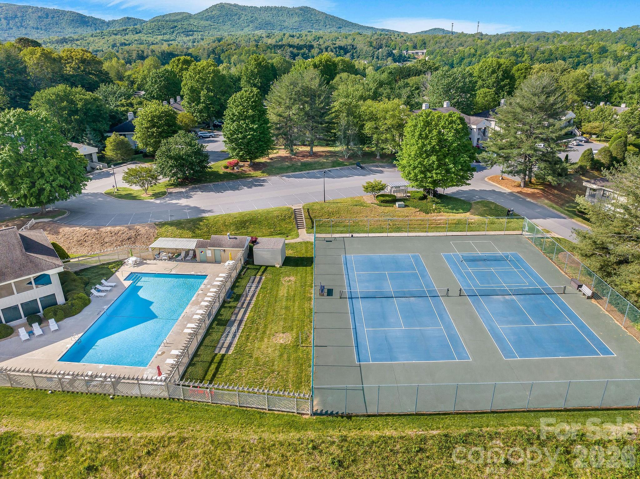 1801 Abbey Circle Asheville NC 28805