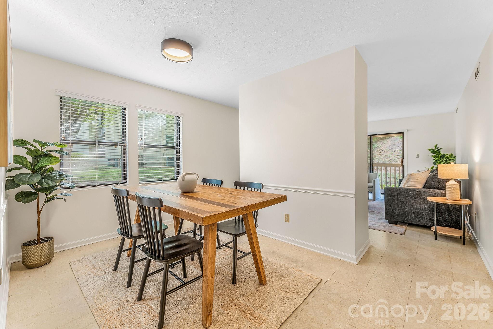 1801 Abbey Circle Asheville NC 28805