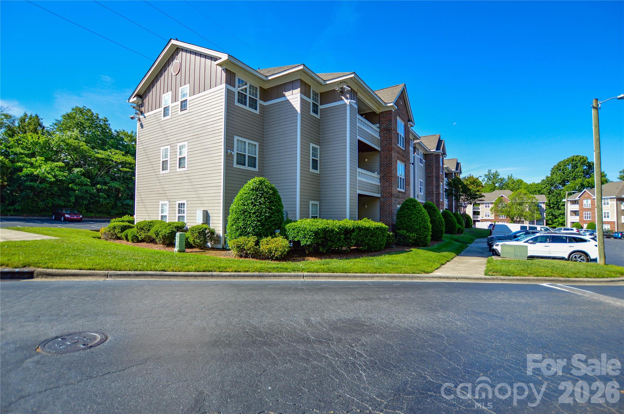 9810 Campus Walk Lane Charlotte NC 28262