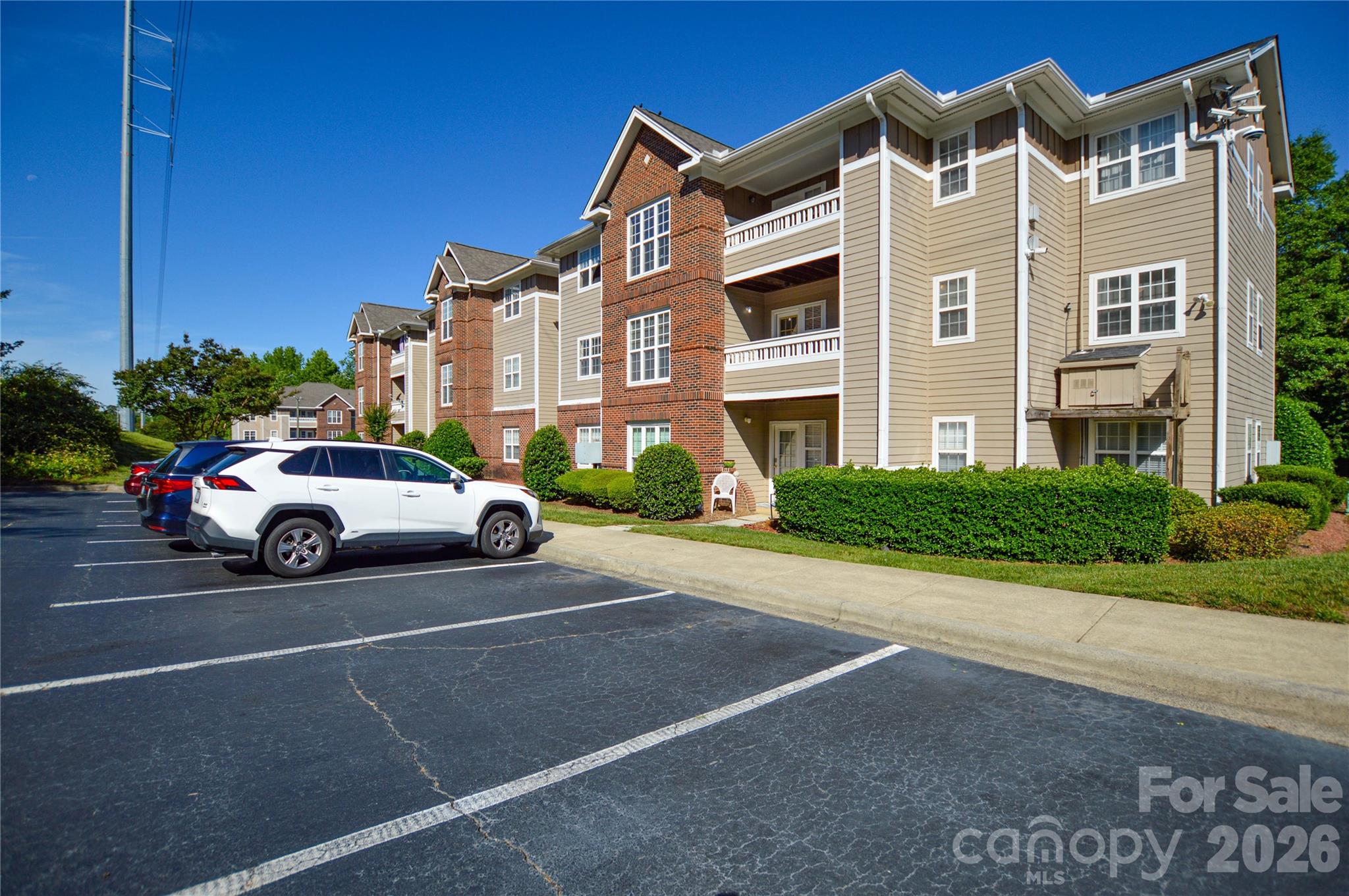 9810 Campus Walk Lane Charlotte NC 28262
