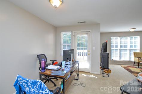 9810 Campus Walk Lane Charlotte NC 28262