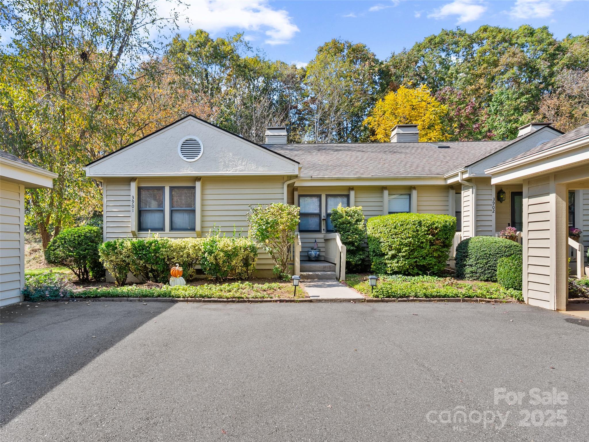 3901 Trinity Court Asheville NC 28805