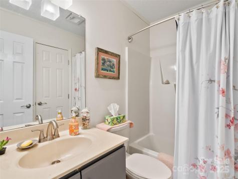 3901 Trinity Court Asheville NC 28805