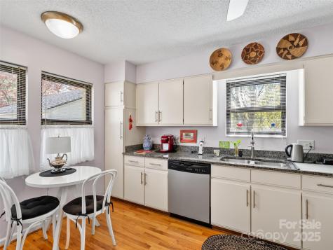 3901 Trinity Court Asheville NC 28805