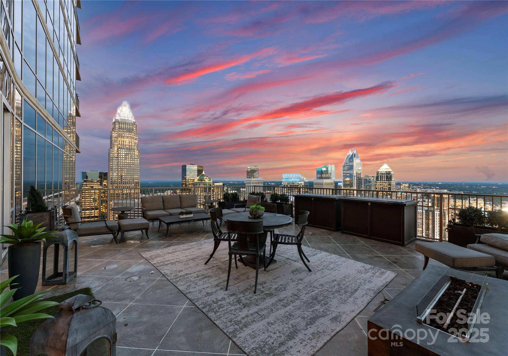 215 N Pine Street Charlotte NC 28202