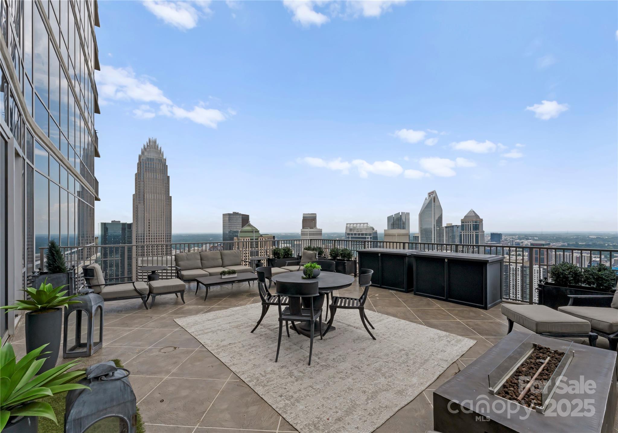 215 N Pine Street Charlotte NC 28202