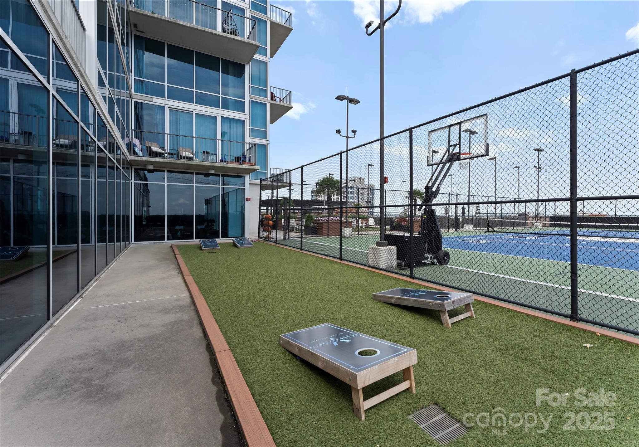 215 N Pine Street Charlotte NC 28202