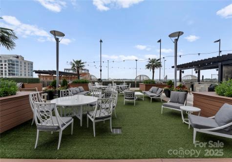 215 N Pine Street Charlotte NC 28202