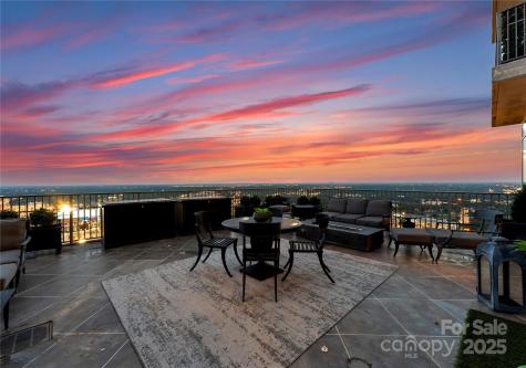 215 N Pine Street Charlotte NC 28202